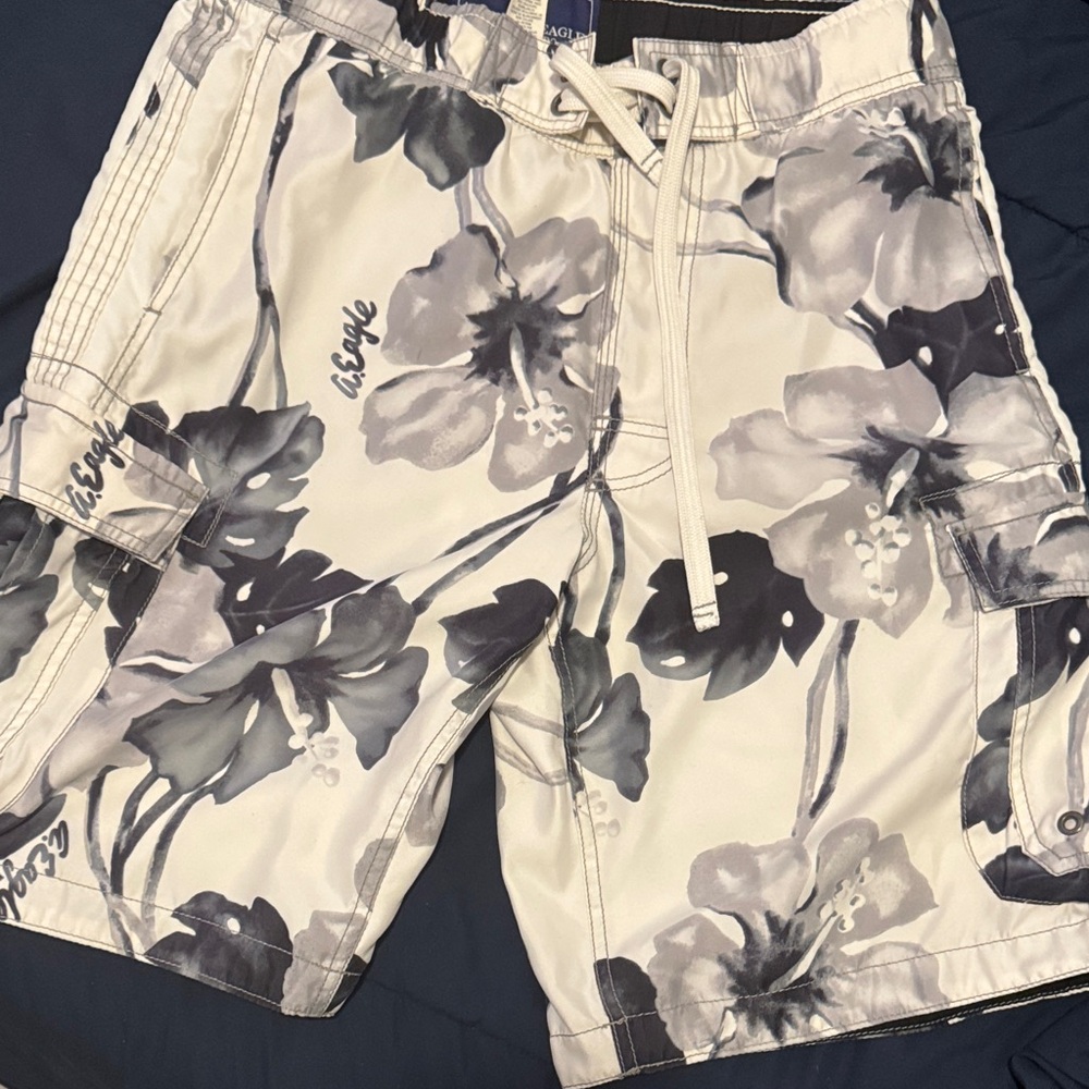 American Eagle Outfitters Black and White Floral Cargo Shorts